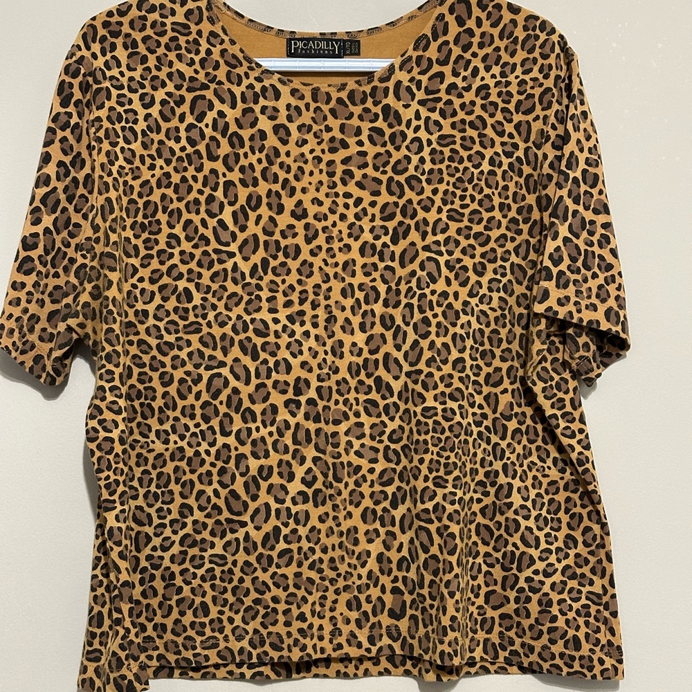 Animal print tee